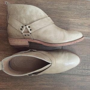Koolaburra Booties- size 7